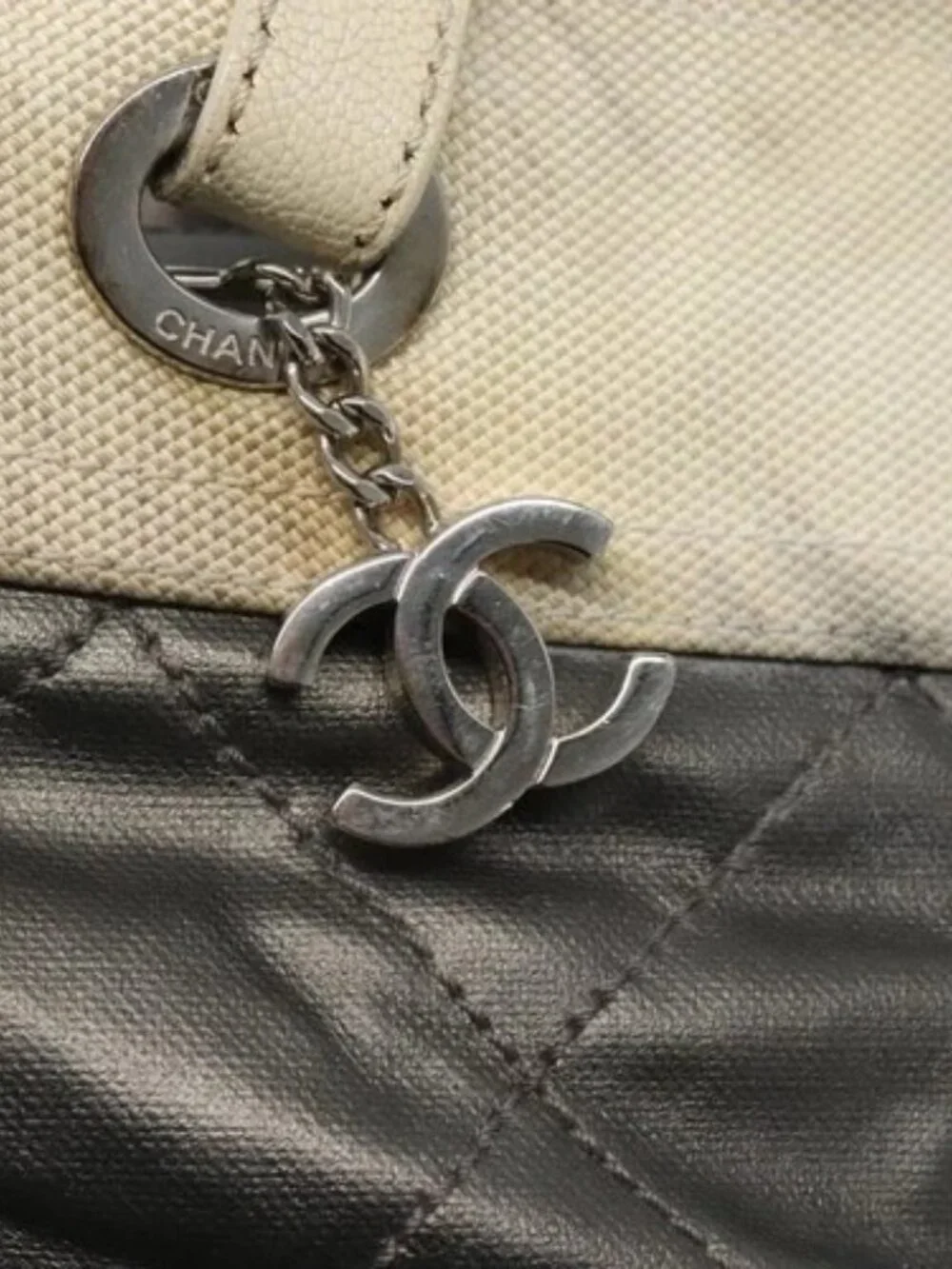 CHANEL brand	chanel color	silver