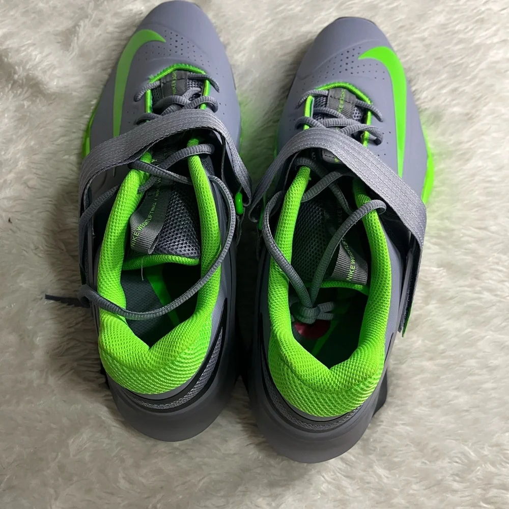 Nike dynamic design