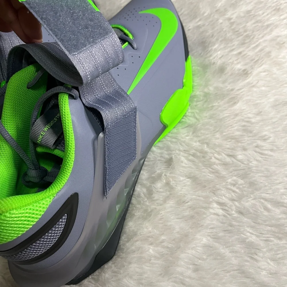 Nike dynamic design