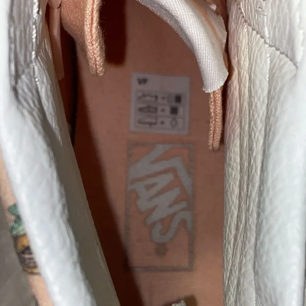 Vans shoe pink