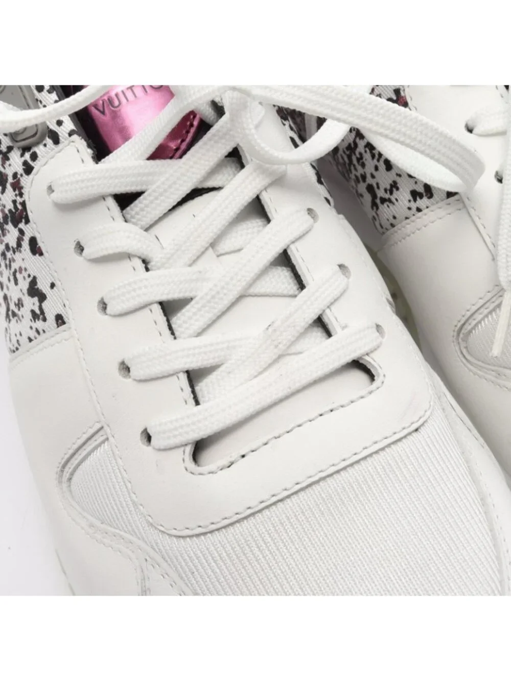 Louis Vuitton sneakers experts