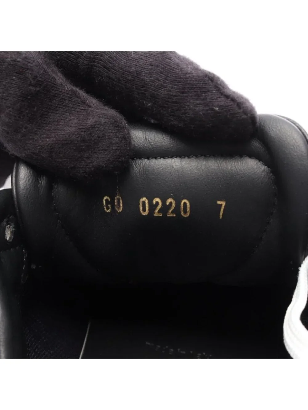 Louis Vuitton may size odors
