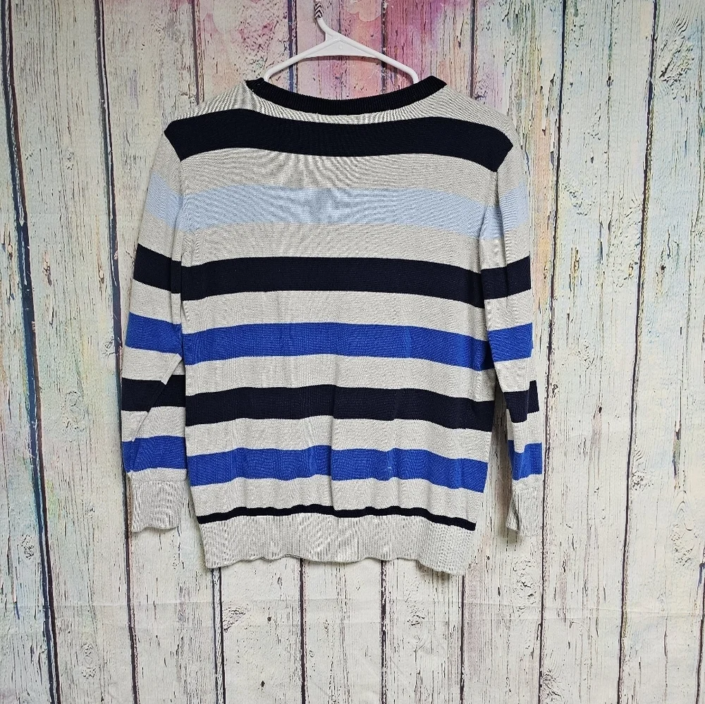 EUC‎ 10/12 pullover sweater