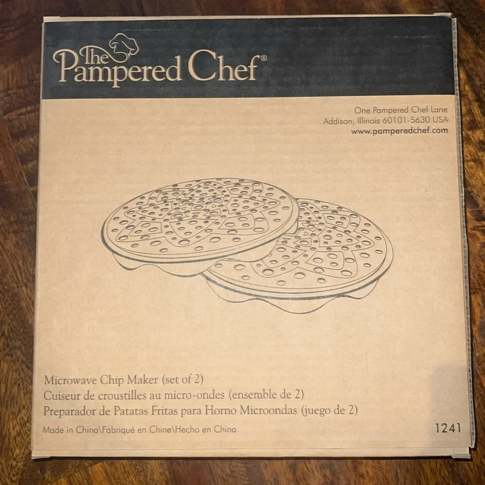 Pampered Chef Microwave Chip Maker Set of 2‎ Gray 1241 Silicone Trays