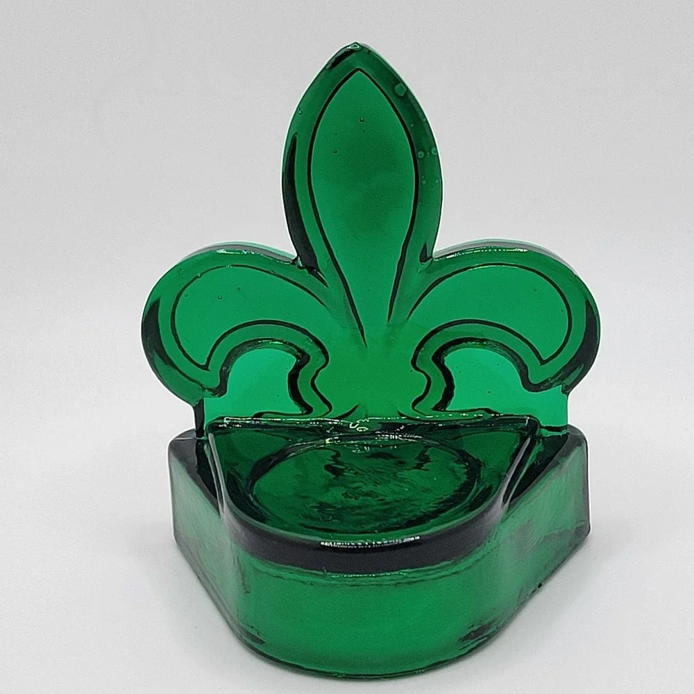 The Unbranded Brand solid emerald