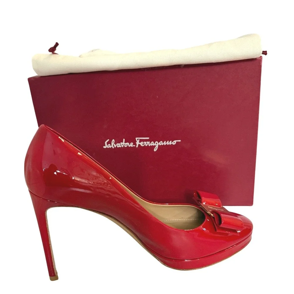 Salvatore Ferragamo excellent pre
