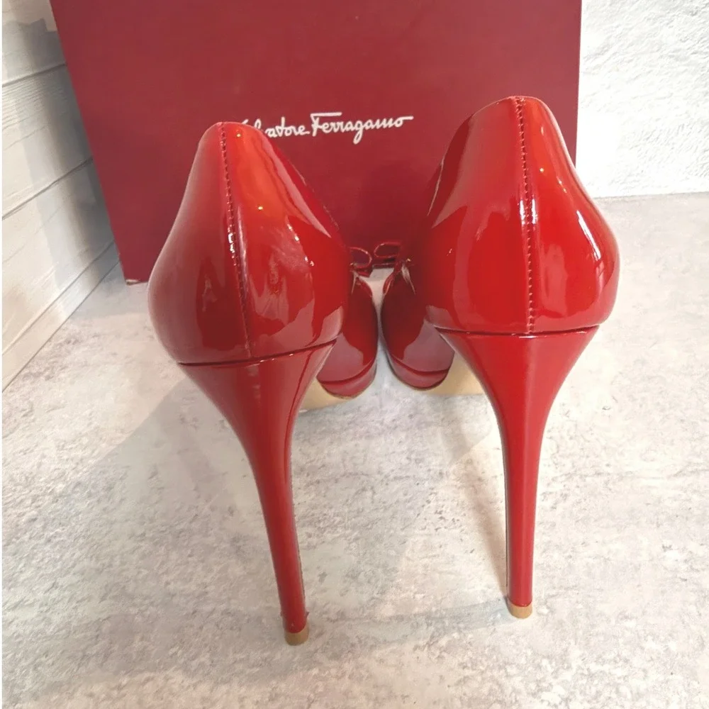 Salvatore Ferragamo excellent pre