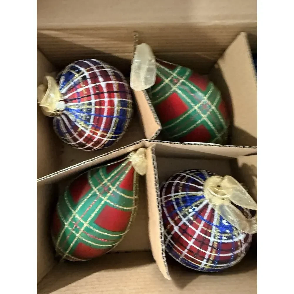 Vintage Jeffrey Banks Home Set of 8 Large Plaid Tartan Glass Ornaments w/ Box