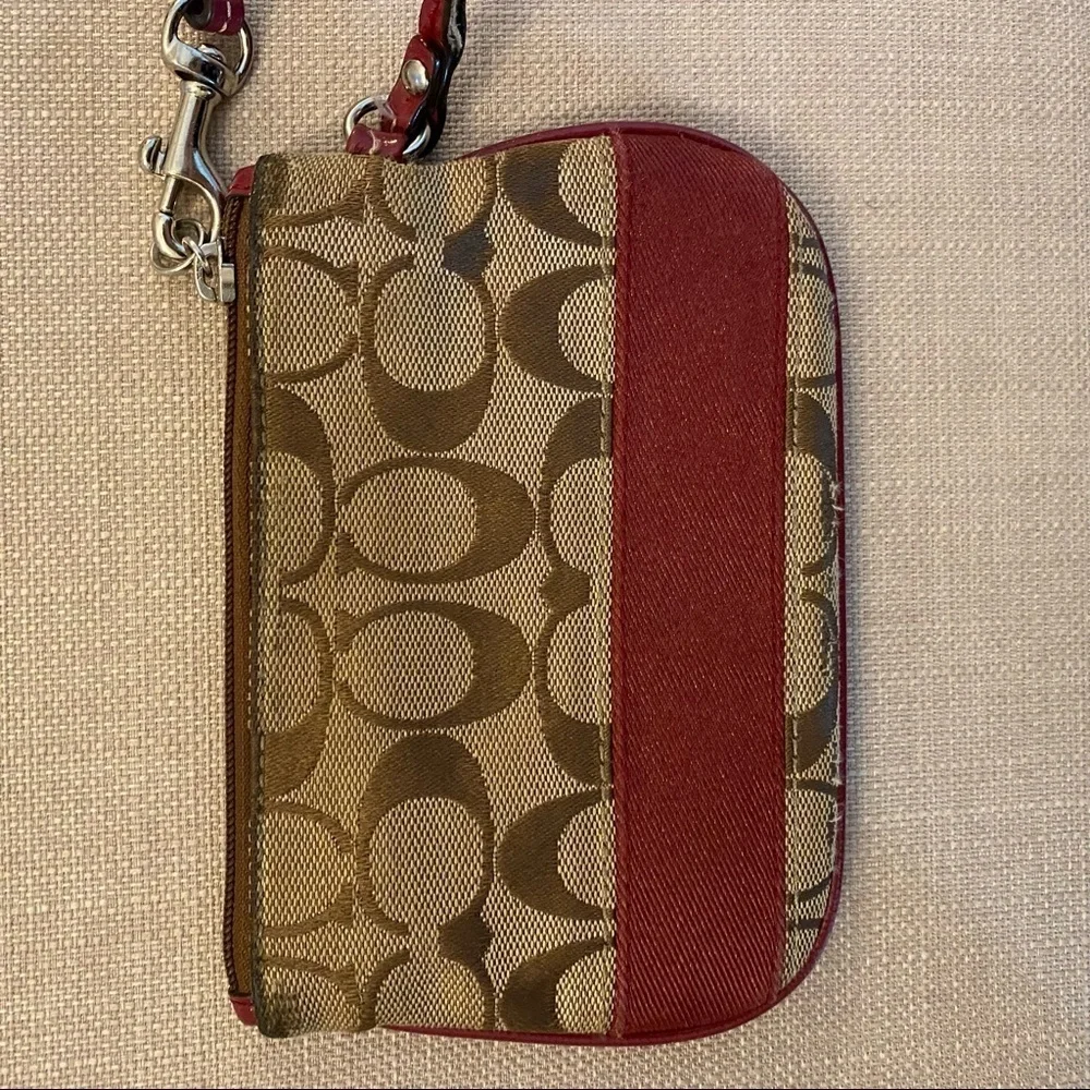 Coach coin closure smaller