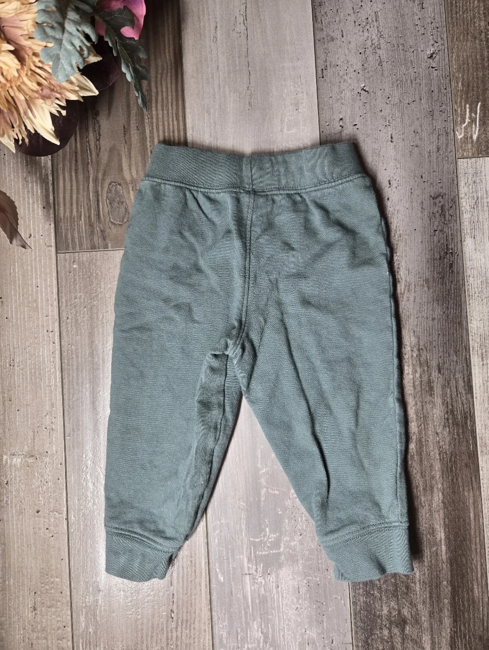 Carters size 12m