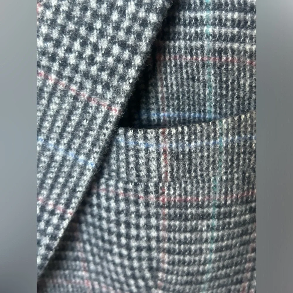 Rich’s gray tweed