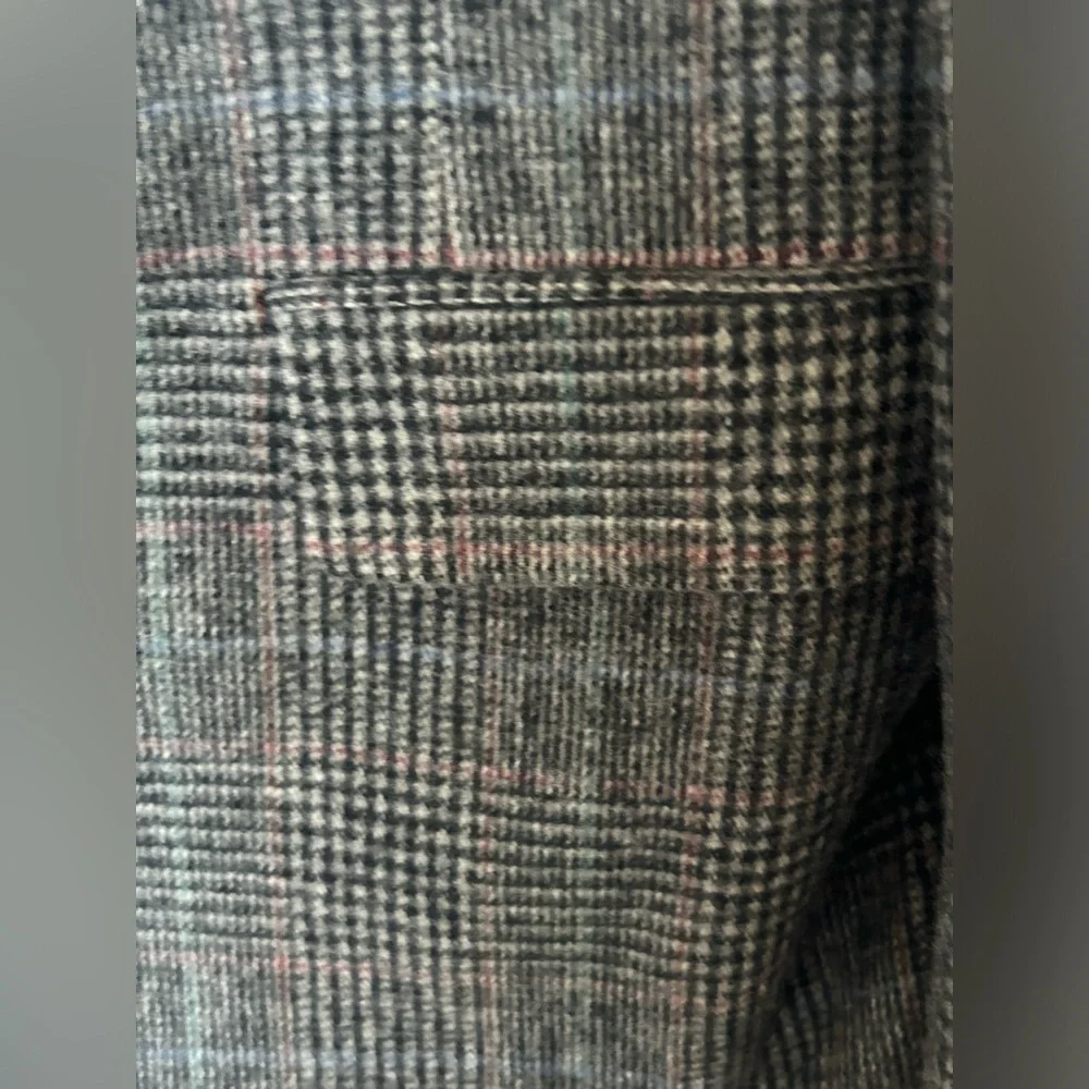 Rich’s gray tweed