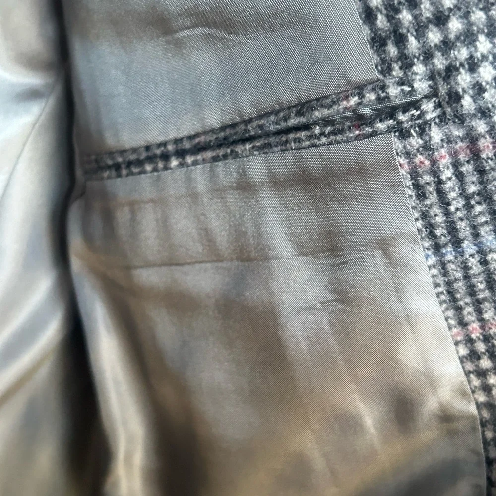 Rich’s gray tweed