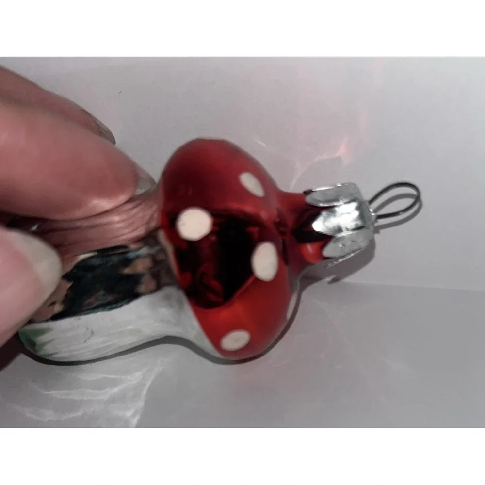 Vintage Red White Polka Dot Mushroom Mercury Blown Glass Christmas Ornament‎