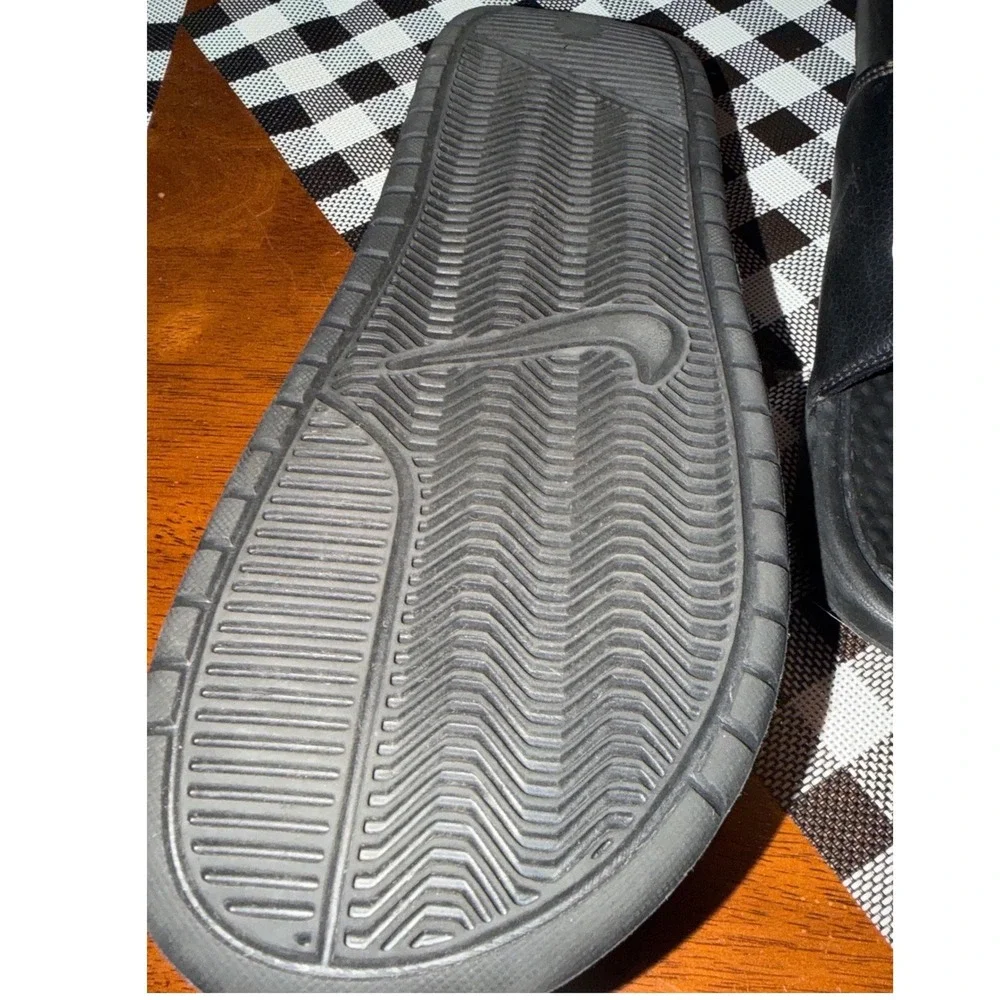 Nike post model 090