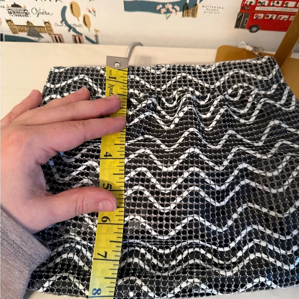 Elegant Vintage Black and‎ White Clutch