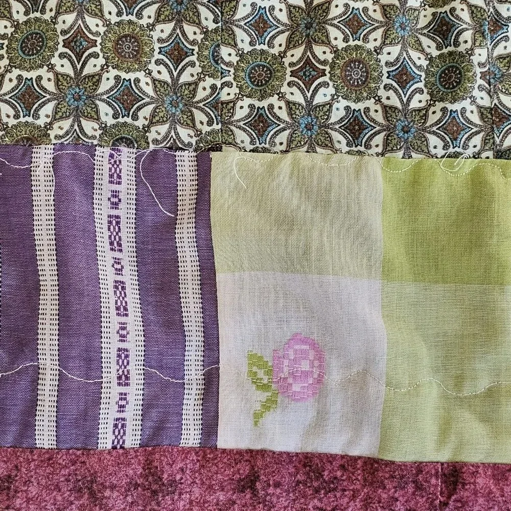 Vintage Handmade Patchwork Quilt Twin Full Coverlet Ditsy Floral 63 X‎ 80 Retro