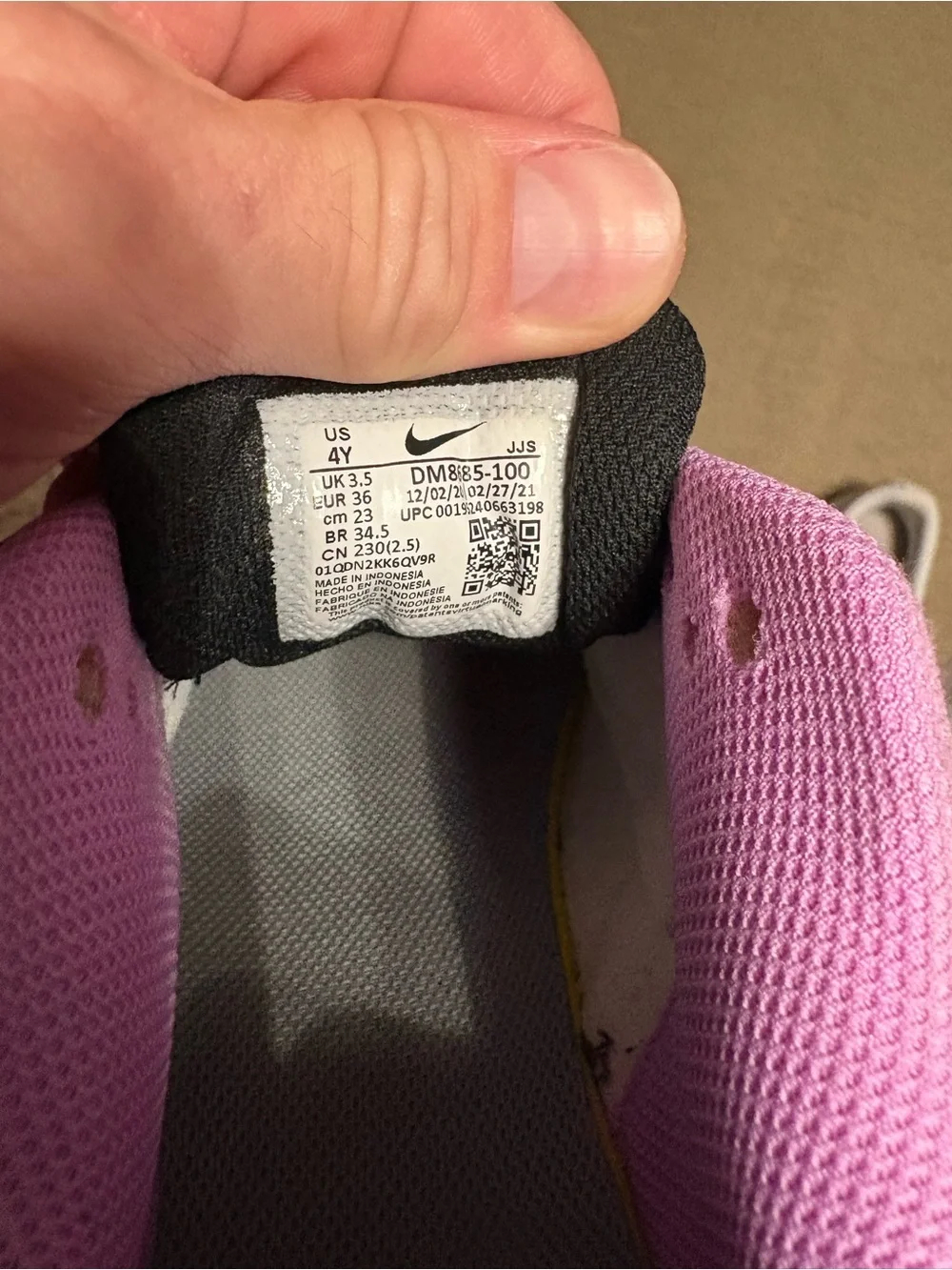 Nike heel top