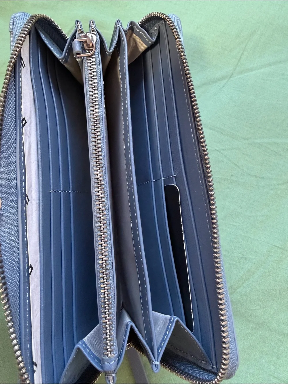 Tumi wallet soft