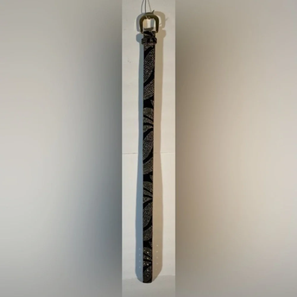 BLACK AND SILVER METALLIC BELT BY ELITE
