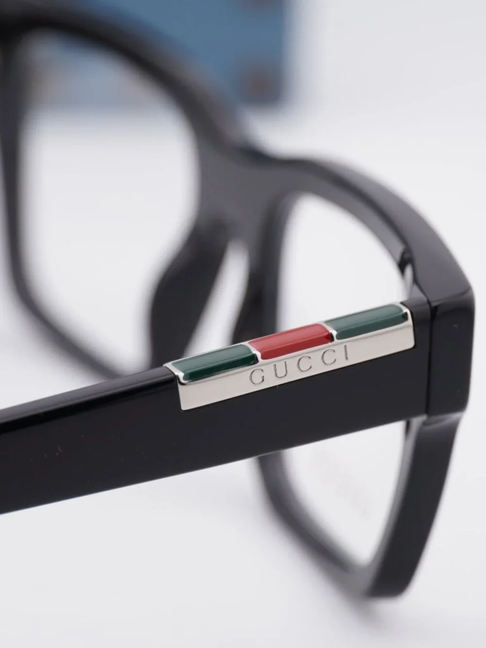 Gucci model gg1889o