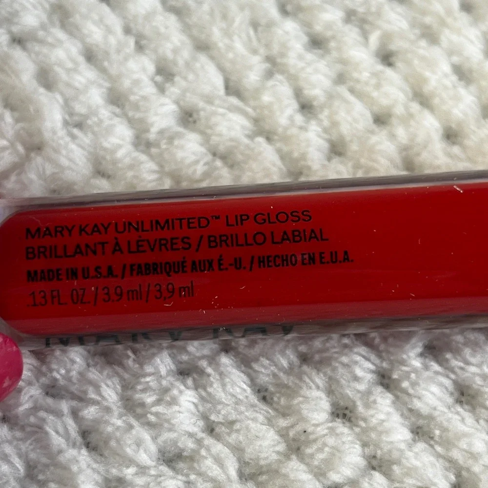 Mary Kay Unlimited Lip Gloss Iconic Red 153475 New In Box 0.13 fl‎ oz 3.9ml
