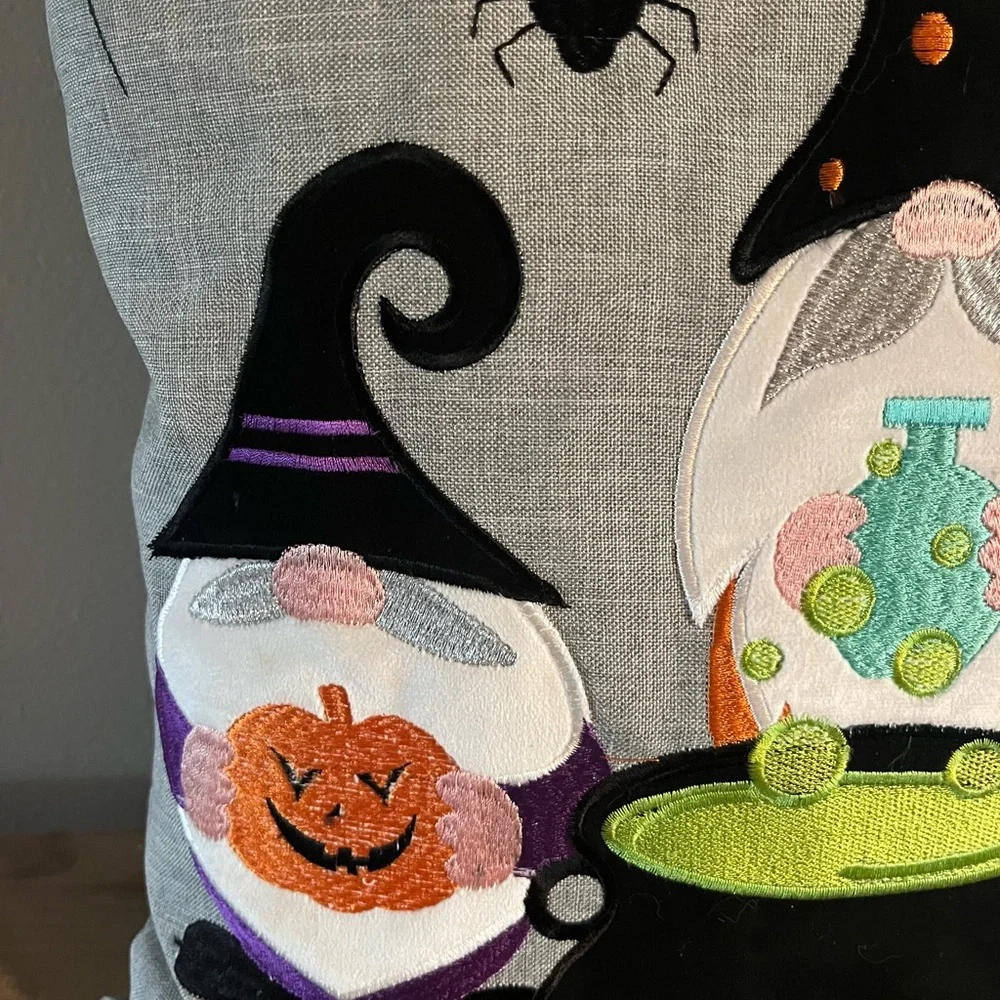 N/A decorative gnomes