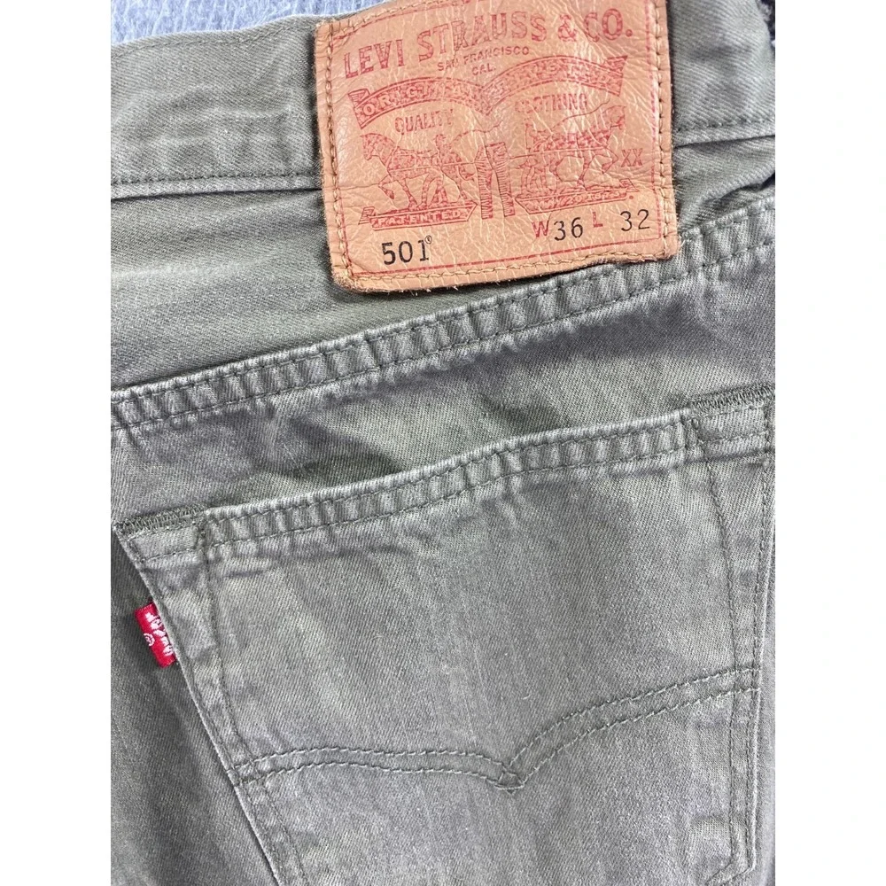 Levis please be