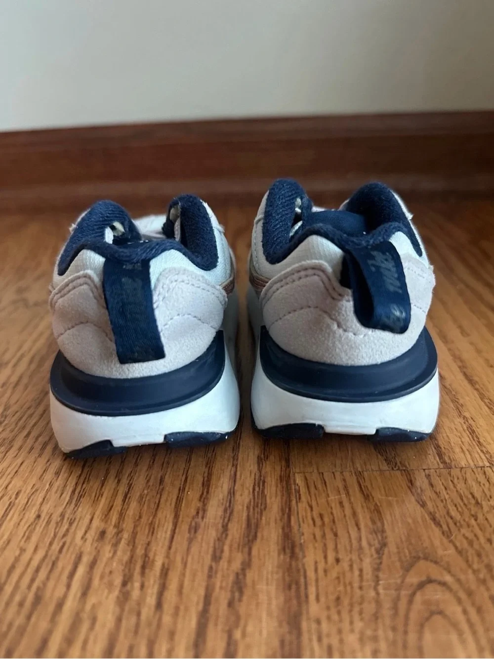 Nike girls air