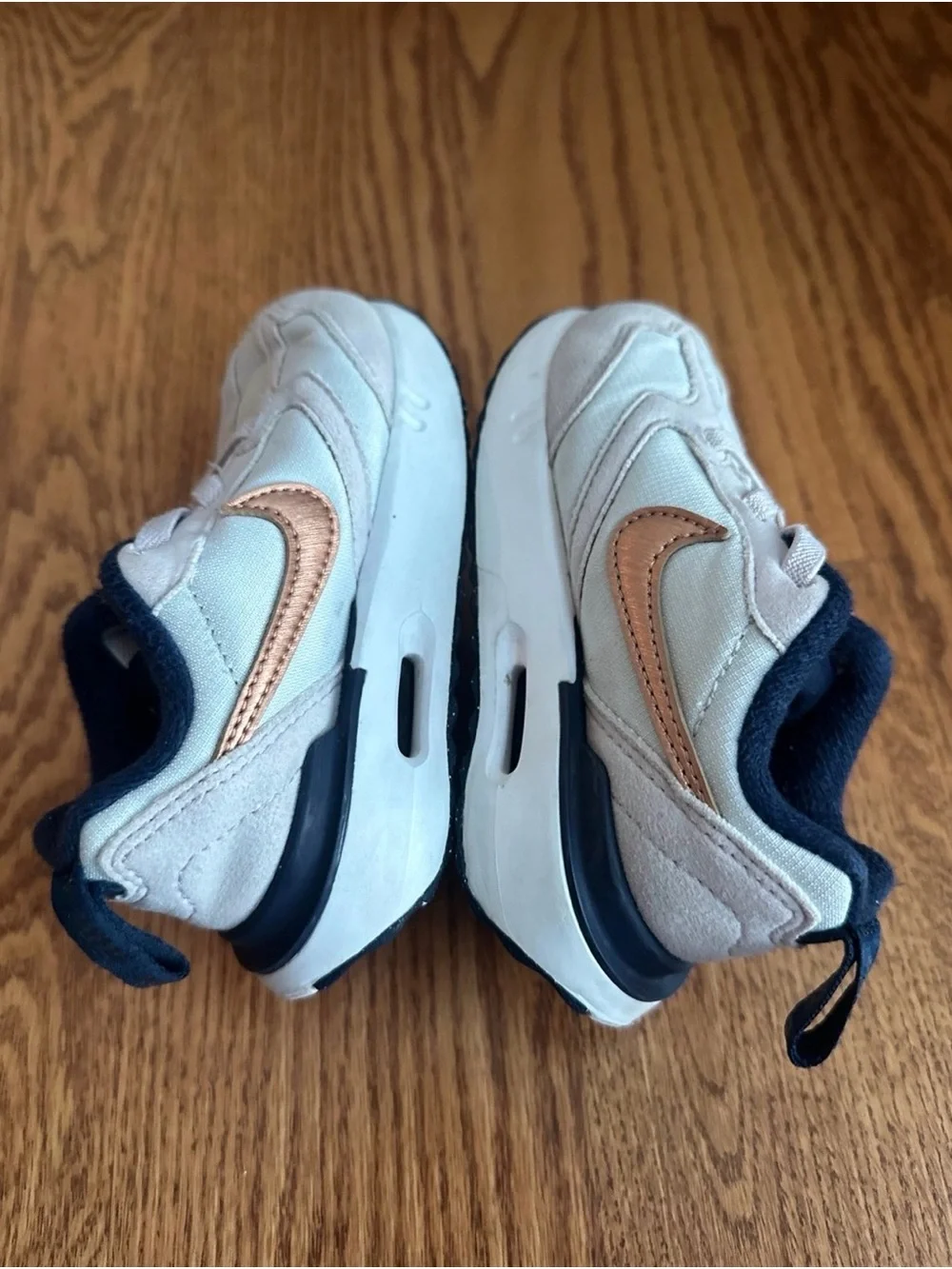 Nike girls air