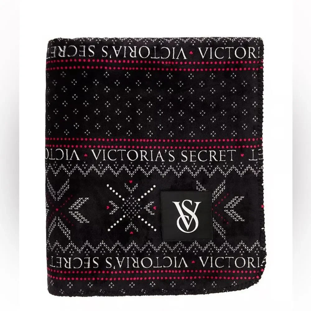 Victoria's Secret Soft Sherpa Cozy Fleece Throw Plush Blanket NWT