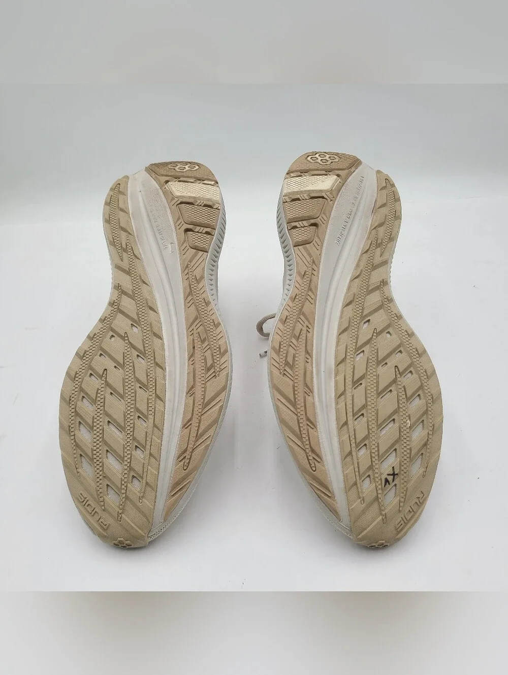 B39 Men's Sz 9 / Womens 10.5 M - Rudis Journey Athletic Running Gym Sneaker
