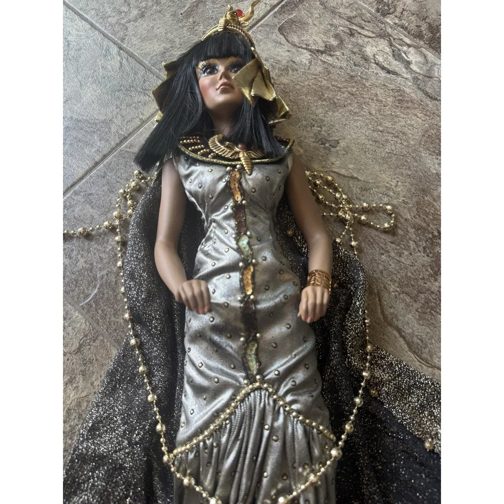 RARE Stunning Franklin Heirloom Maryse Nicole 