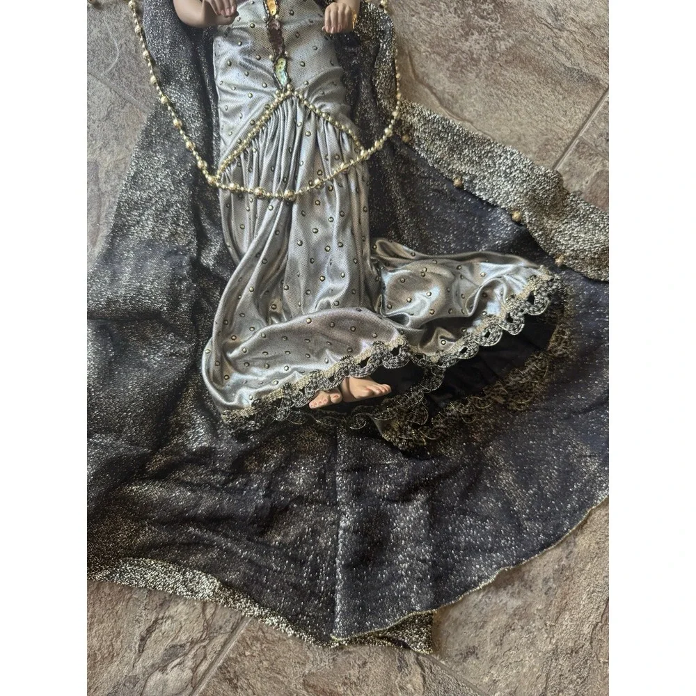 RARE Stunning Franklin Heirloom Maryse Nicole 