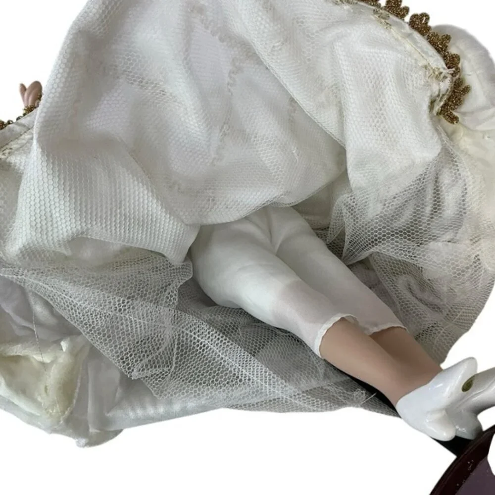 Porcelain Angel Doll Vintage Christmas 05 Red Auburn Hair w/Stand White Gold 19”