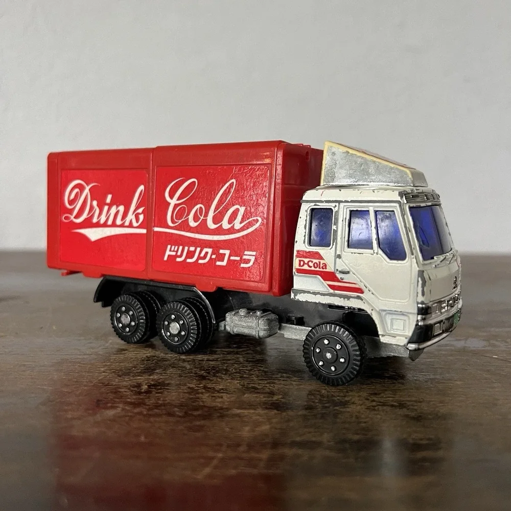 Yonezawa Diapet Vintage Toy‎ mini Car Mitsubishi Fuso Drink Cola Truck