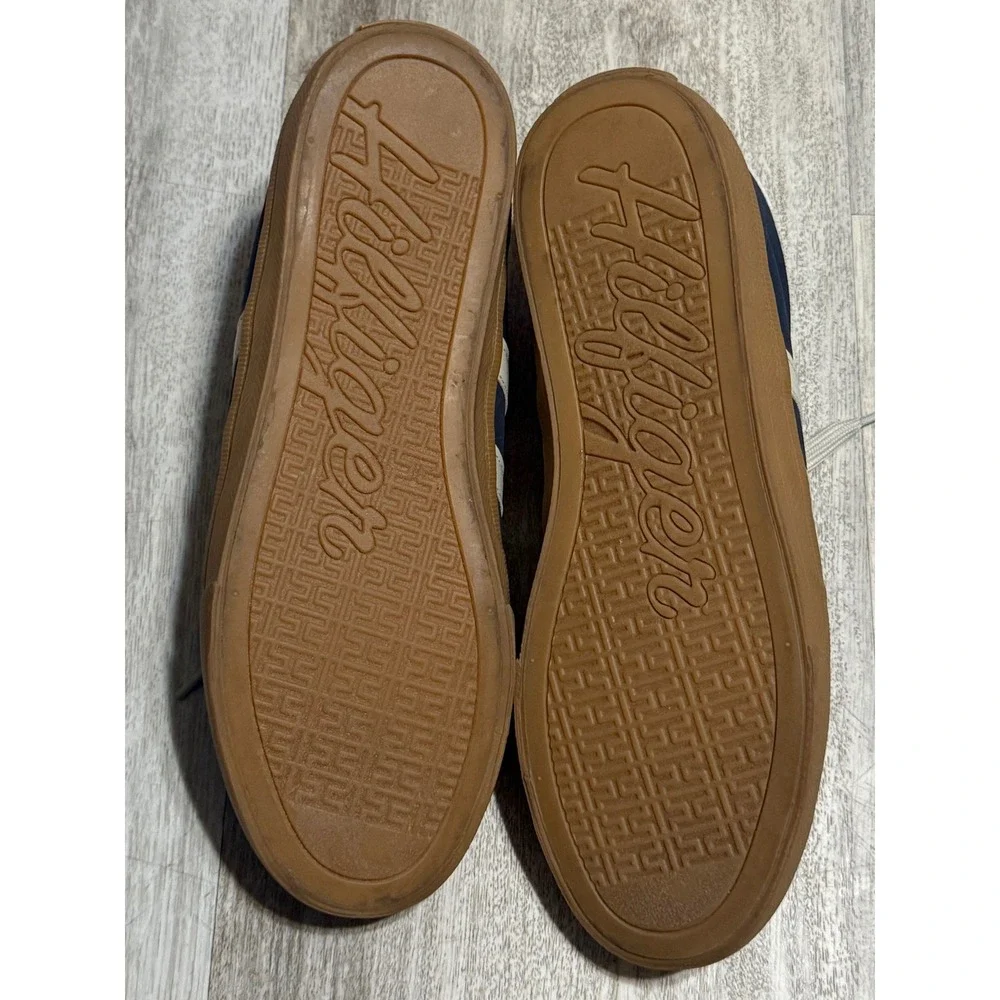 Tommy Hilfiger step into