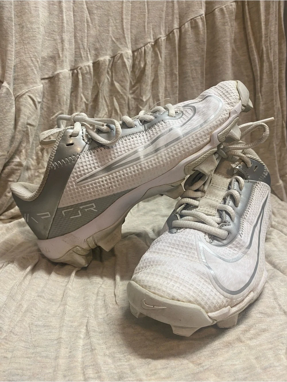 Nike lightweight sneakers