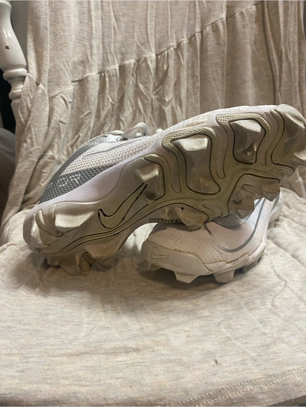 Nike lightweight sneakers