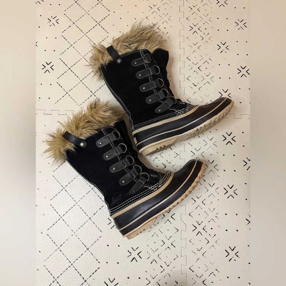 Sorel Joan of Arctic Waterproof Boot size‎ 7  Black/ Quarry