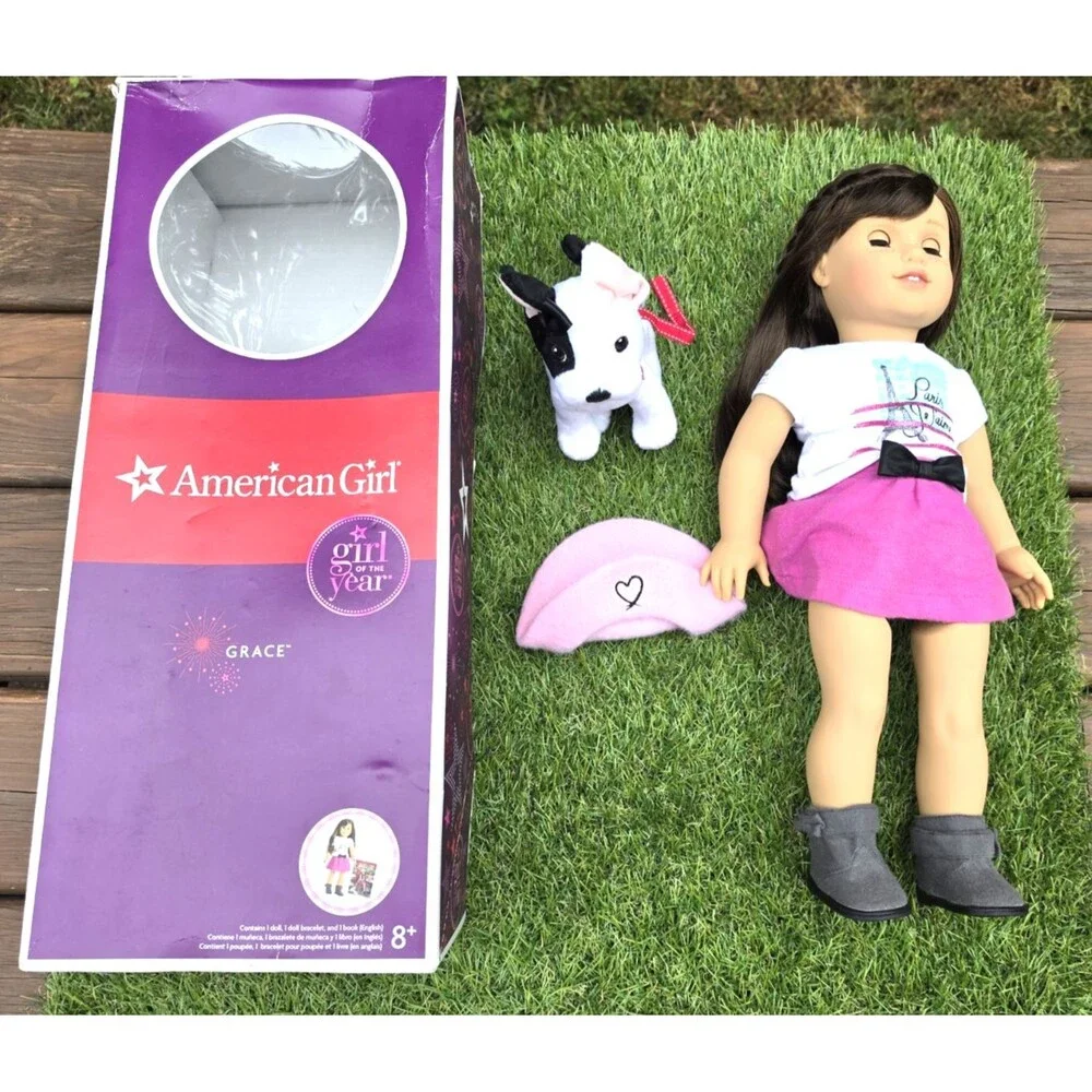 American Girl 2015 Grace Doll With Original Outfit + Hat + French Bulldog In Box