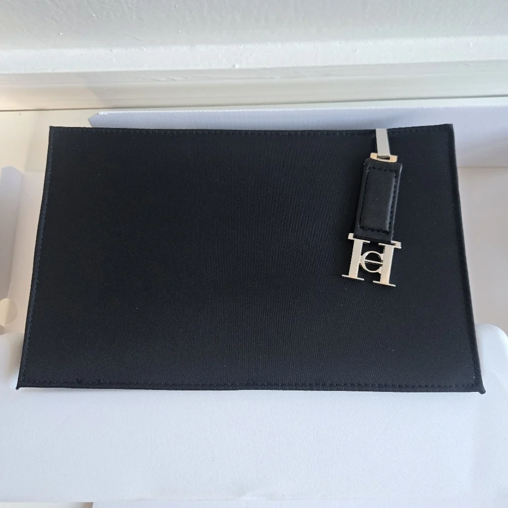 Carolina Herrera details chic