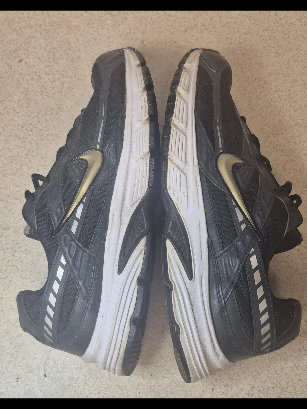 Nike Initiator Men's Athletic Running Size 14 Black 394055-002