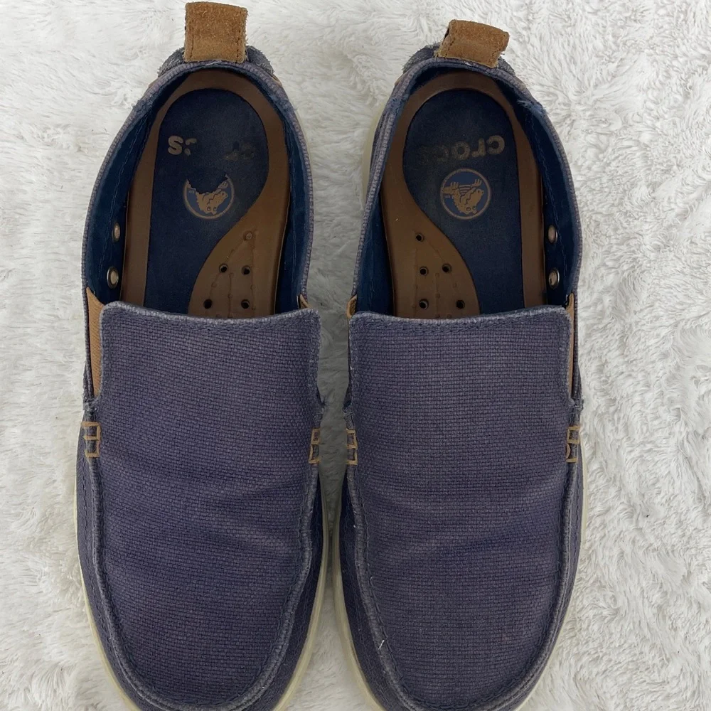 CROCS comfortable navy