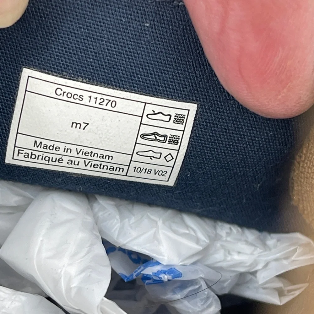 CROCS comfortable navy