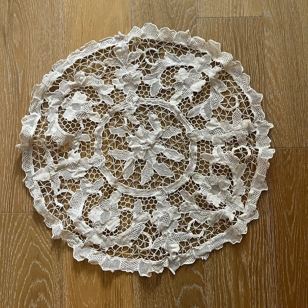 Crochet tabletop napkin cream