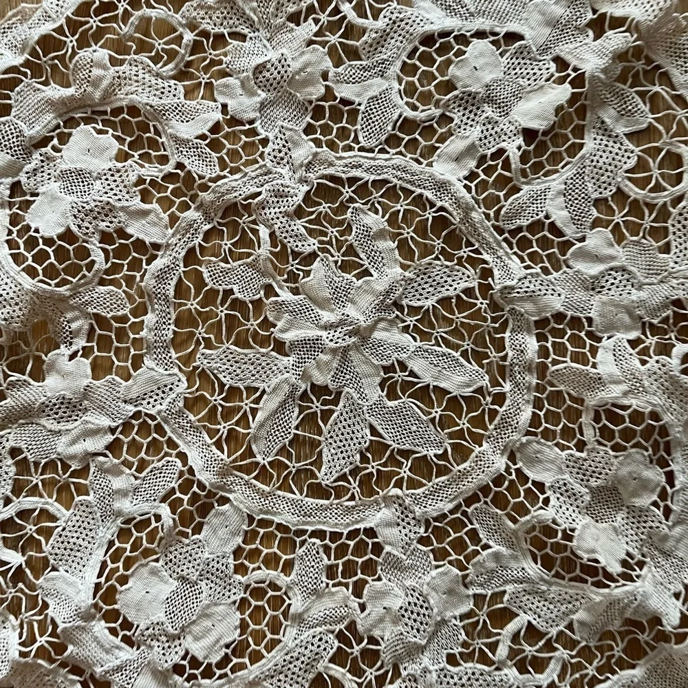 Source Unknown crochet tabletop
