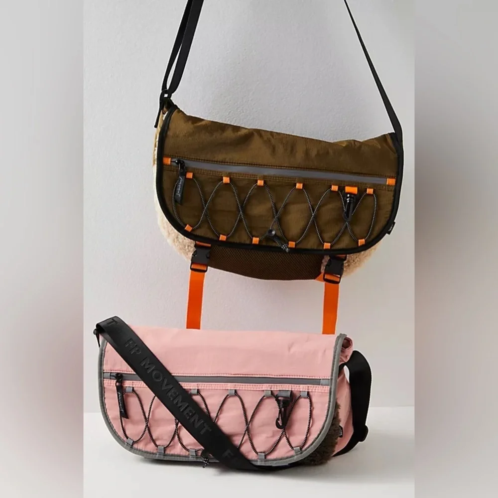 FREE PEOPLE Pink/Grey Playoff‎ Sherpa Messenger Bag | NEW/NWT!!🩷🩷