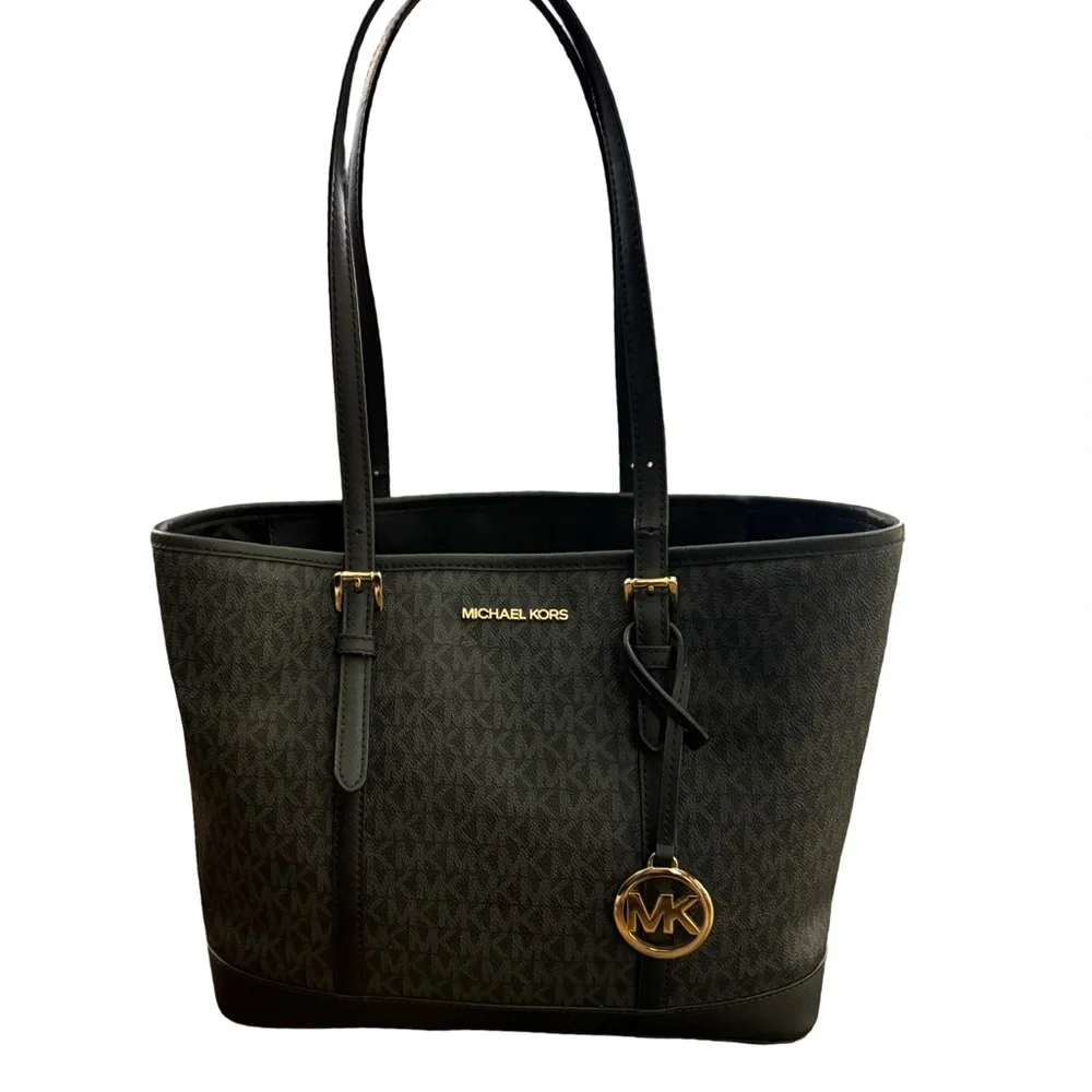 Michael Kors classic michael