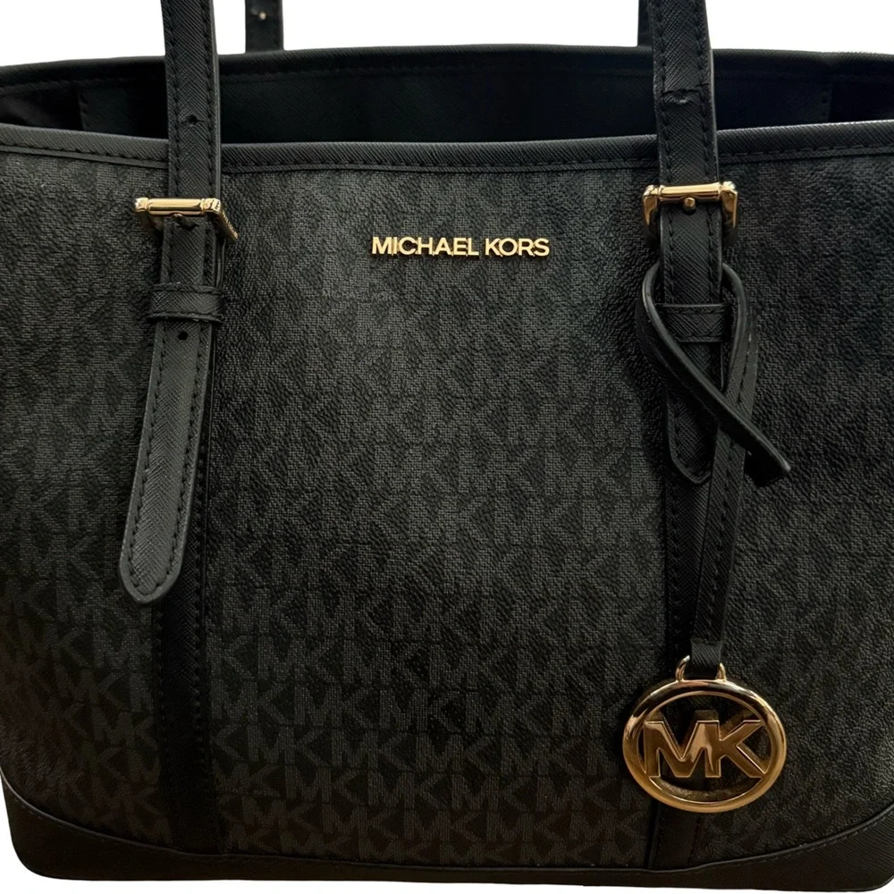 Michael Kors classic michael